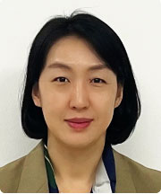 유수연 큐레이터 사진