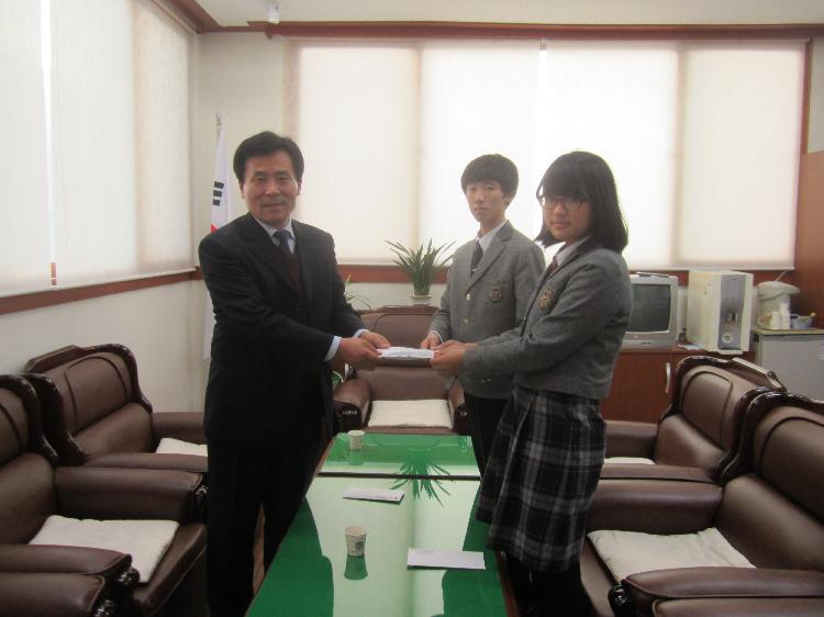 불우이웃돕기기금전달식_1