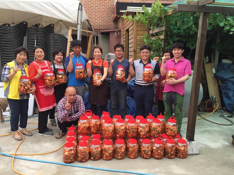 사랑의_김치_담그기