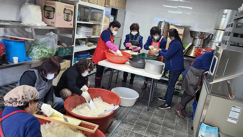 화도면_새마을부녀회,_김장김치_나눔_행사3