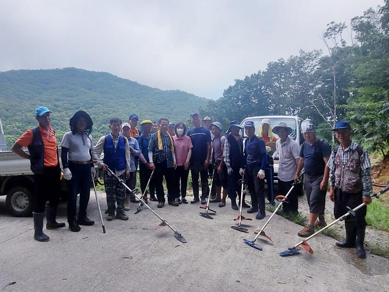 제초작업(단체사진)