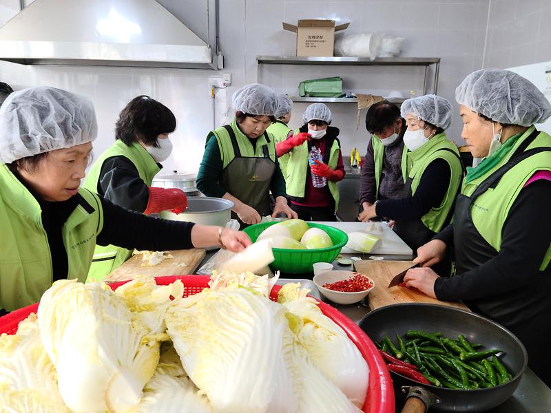 협의체_밑반찬_나눔_사진_2