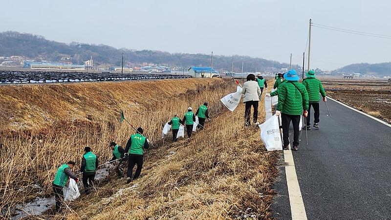 보도사진(새마을_남녀지도자)