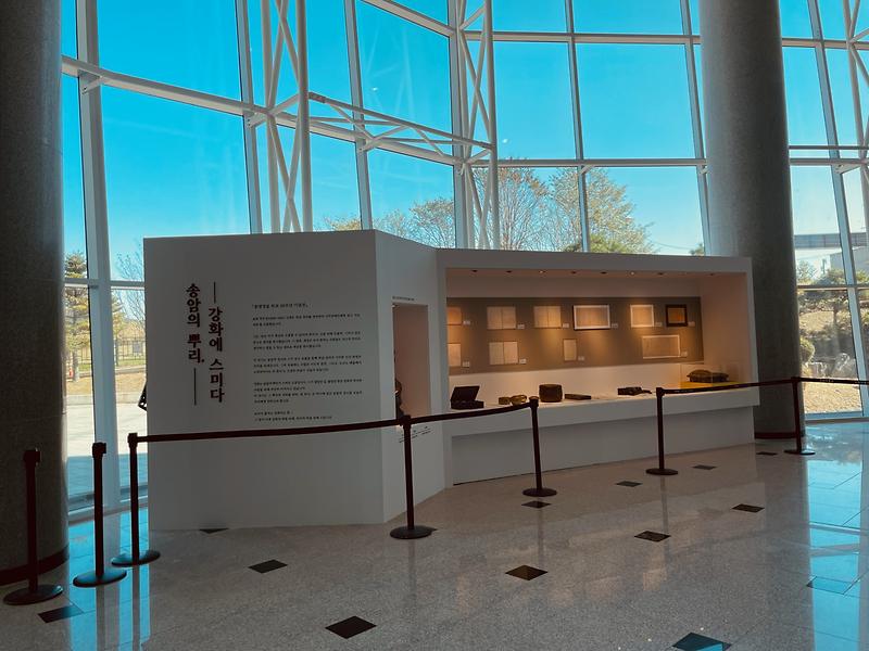 전시실_전경.jpg 이미지
