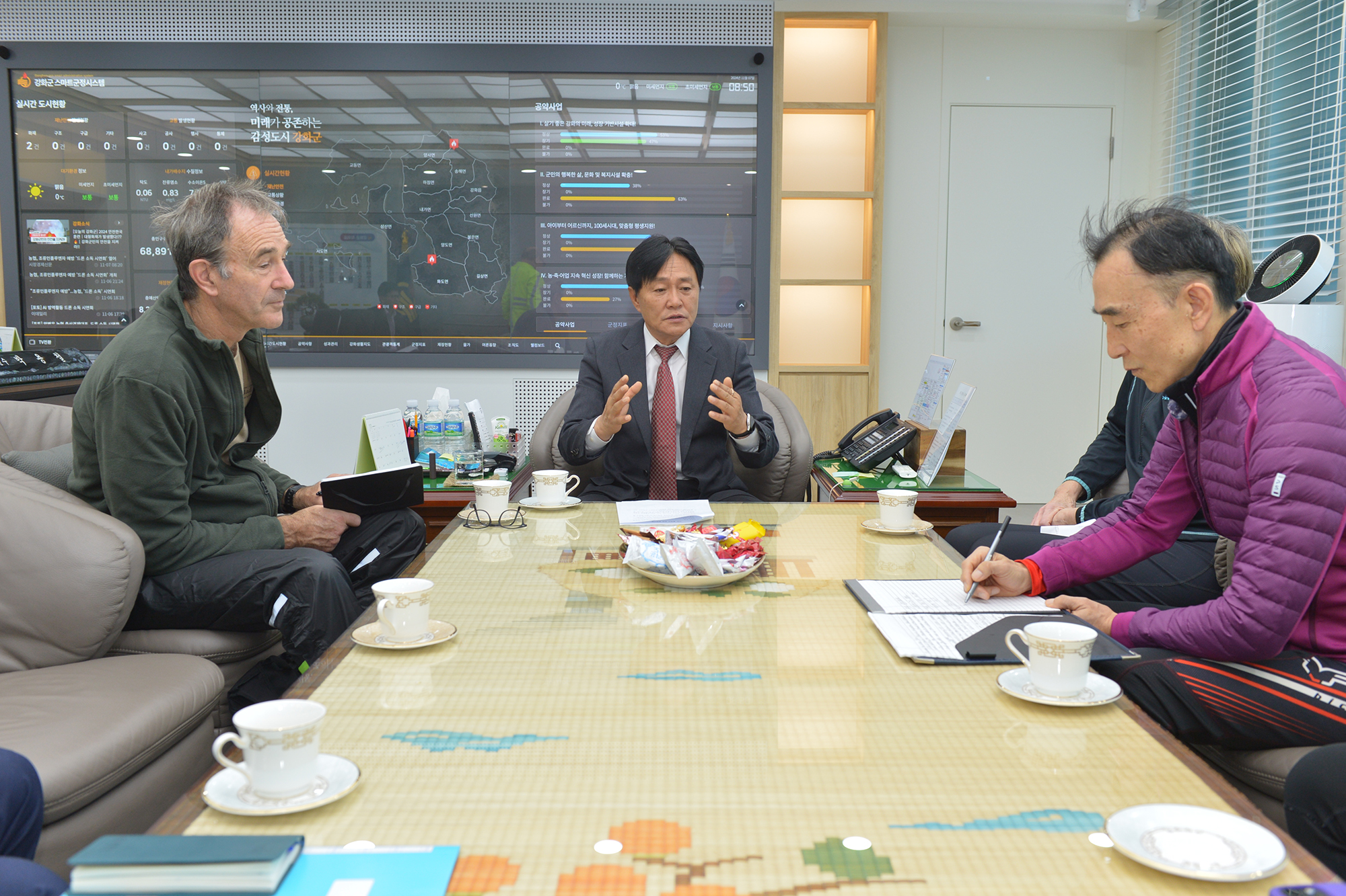  1._주한미군대사_강화군청_방문_(6).jpg 이미지