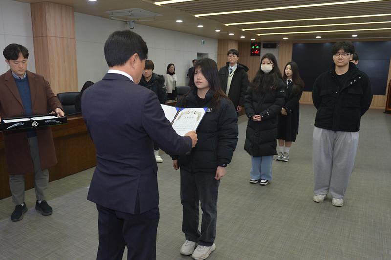 백야장학금_전달식_(2).jpg 이미지