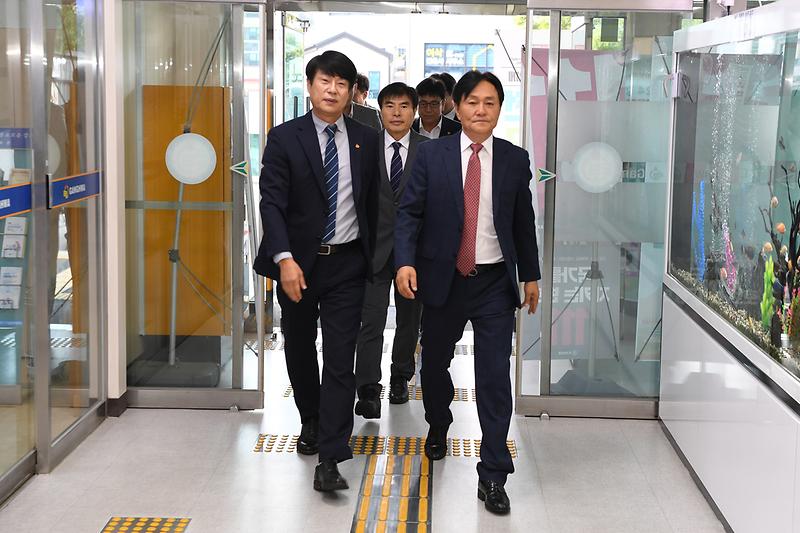 첫_출근_(3).jpg 이미지