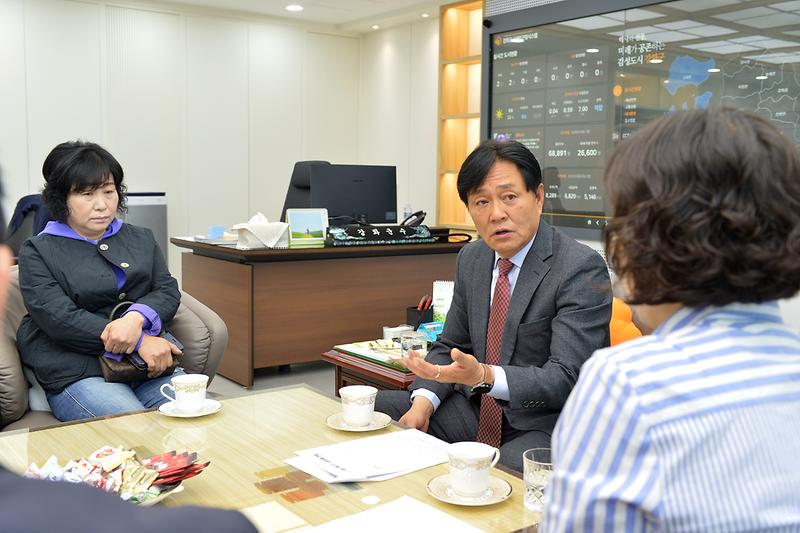 대남방송_피해주민_면담_(2).jpg 이미지