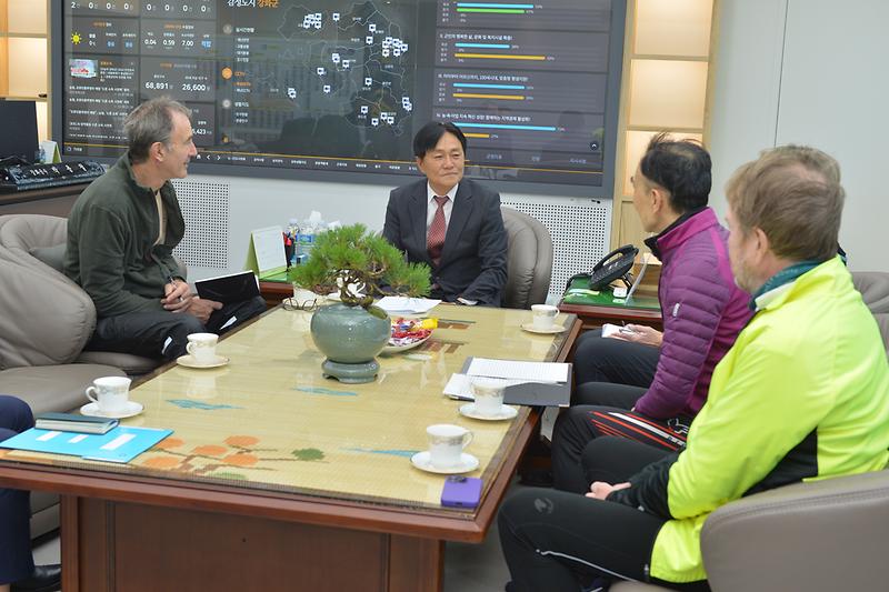 주한미군대사_강화군청_방문_(5).jpg 이미지