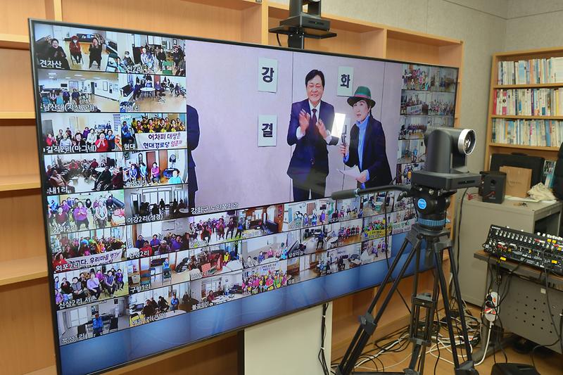 스마트_경로당_노래자랑_(2).jpg 이미지