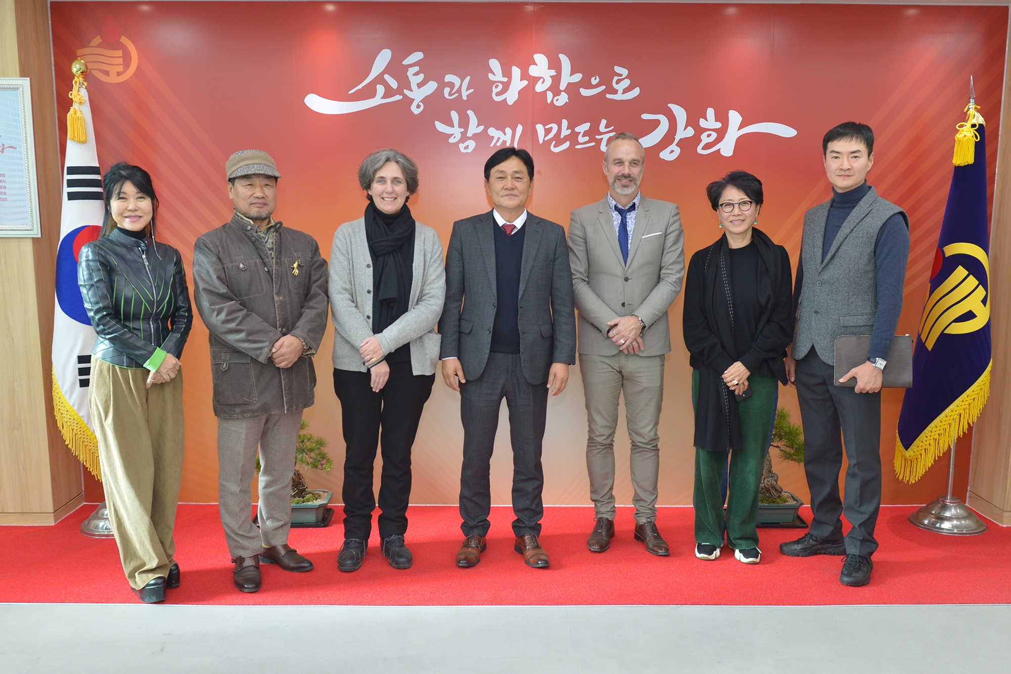  프랑스_로댕미술관장_강화군청_방문_(1).jpg 이미지