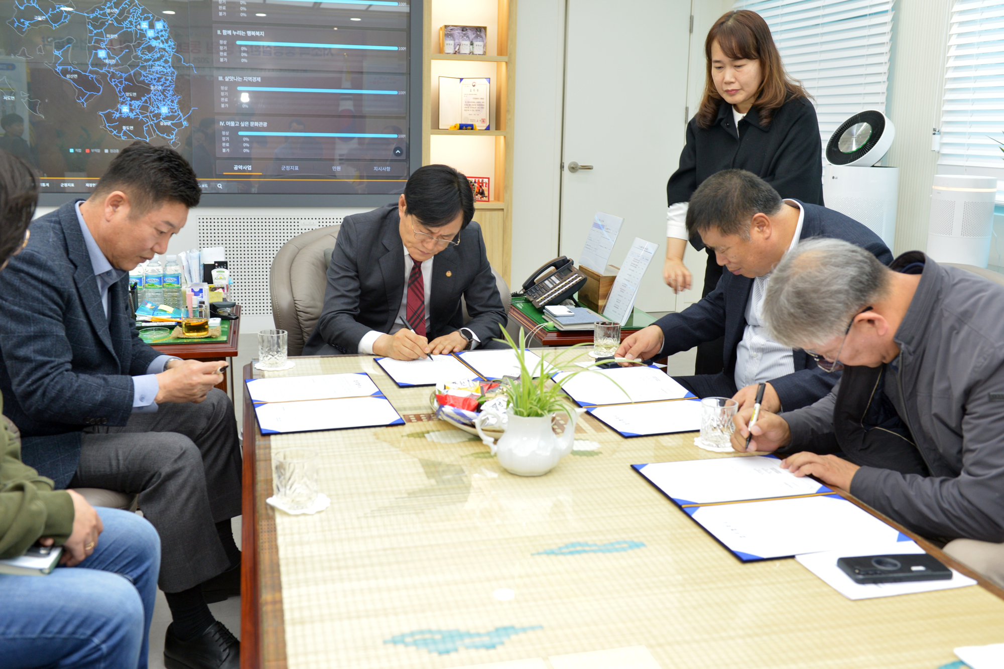  저소득_중증질환자_병원동행_택시비지원사업_업무협약식_(5).jpg 이미지