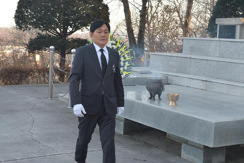 2025년_새해_현충탑_참배_(7).jpg 이미지