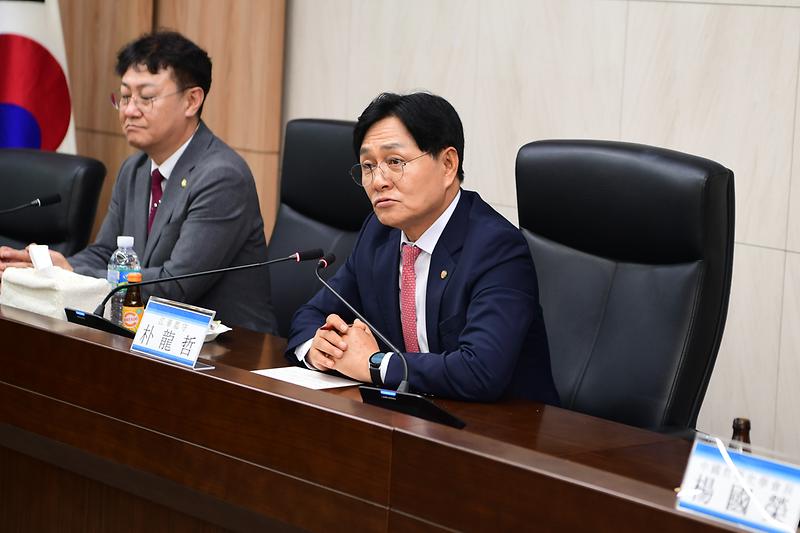 2025년_심학과_동아시아유학_학술대회_학자_간담회_(4).jpg 이미지