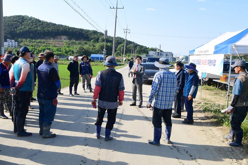 2025년_예비못자리_지원사업_현장_격려_(13).jpg 이미지