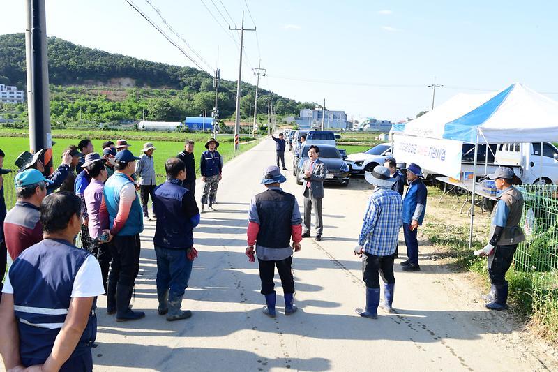 2025년_예비못자리_지원사업_현장_격려_(14).jpg 이미지