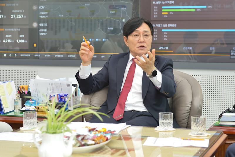 봄_축제_긴급회의_(12).jpg 이미지