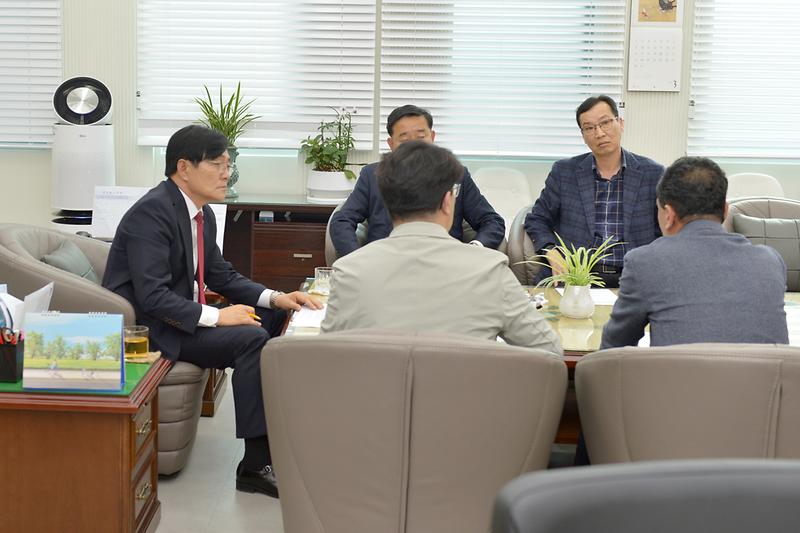 봄_축제_긴급회의_(8).jpg 이미지