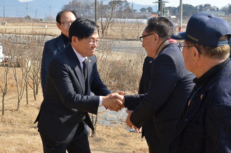 독립유공자_묘소_참배_(6).jpg 이미지