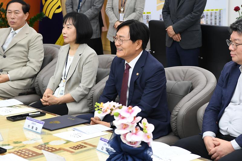 강화군_노인의료나눔재단_업무_협약식_(5).jpg 이미지