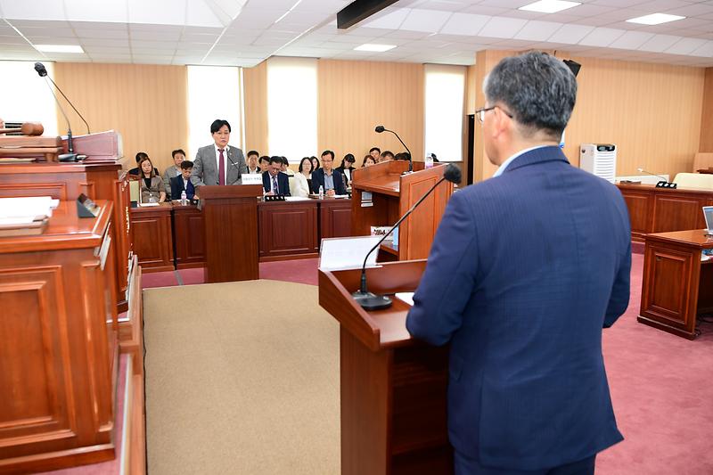 강화군의회_1차정례회_제2차_본회의_군정질문_(11).jpg 이미지