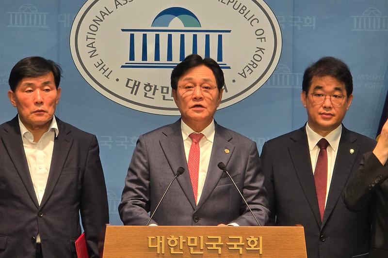 경인지역_인구감소지역_지방우선정책_포함을_위한_공동_기자회견_(6).jpg 이미지