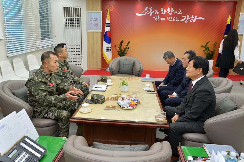 해병대_2사단장_강화군청_방문_(15).jpg 이미지