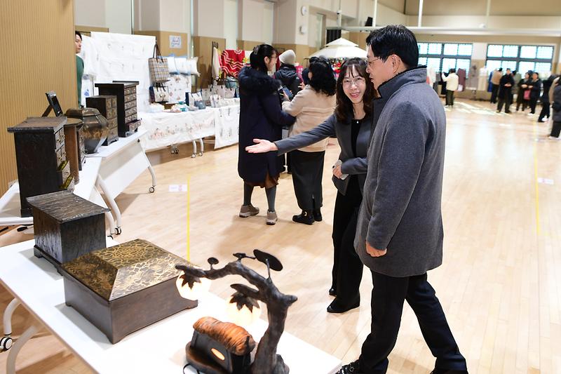 행복센터_프로그램_작품전시회_(1).jpg 이미지