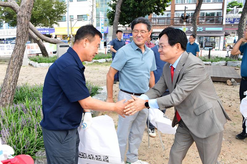 행정동우회_환경정화활동_(1).jpg 이미지