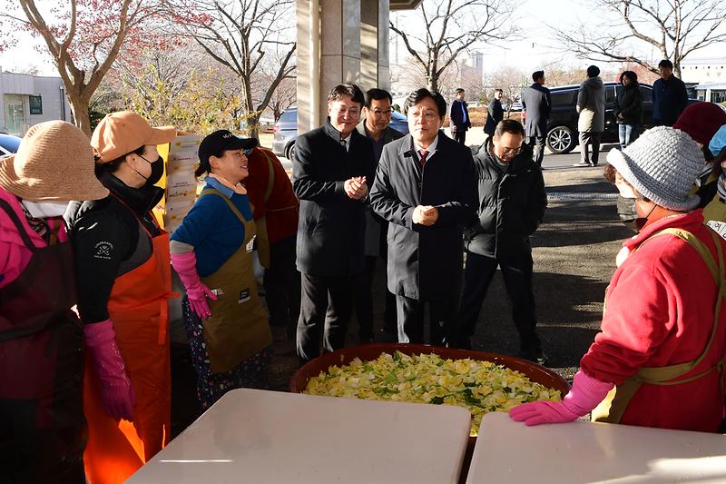 한여농_연합회_김치나눔행사_(5).jpg 이미지