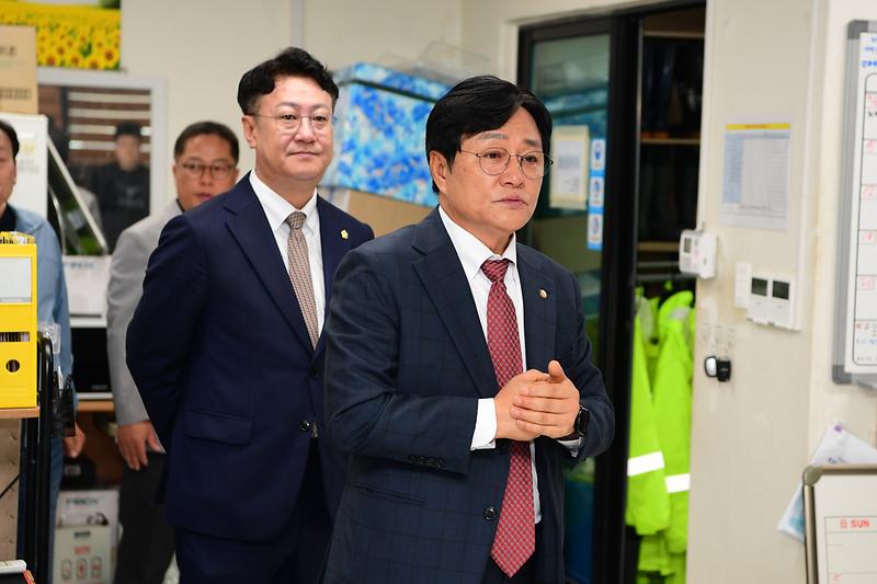 환경공무관_체육행사_격려_(7).jpg 이미지