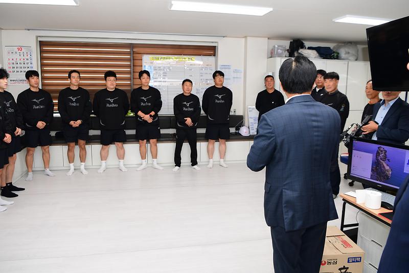 환경공무관_체육행사_격려_(8).jpg 이미지