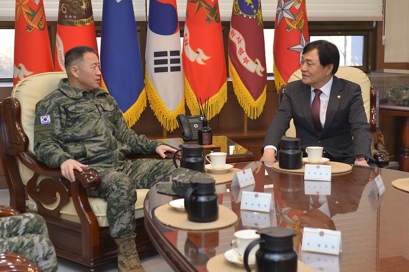 일자리_관련_해병대사령부_업무협약_(7).jpg 이미지