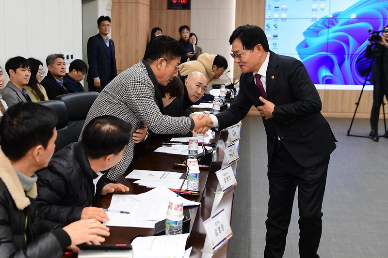 인_허가_관계자_간담회_(8).jpg 이미지