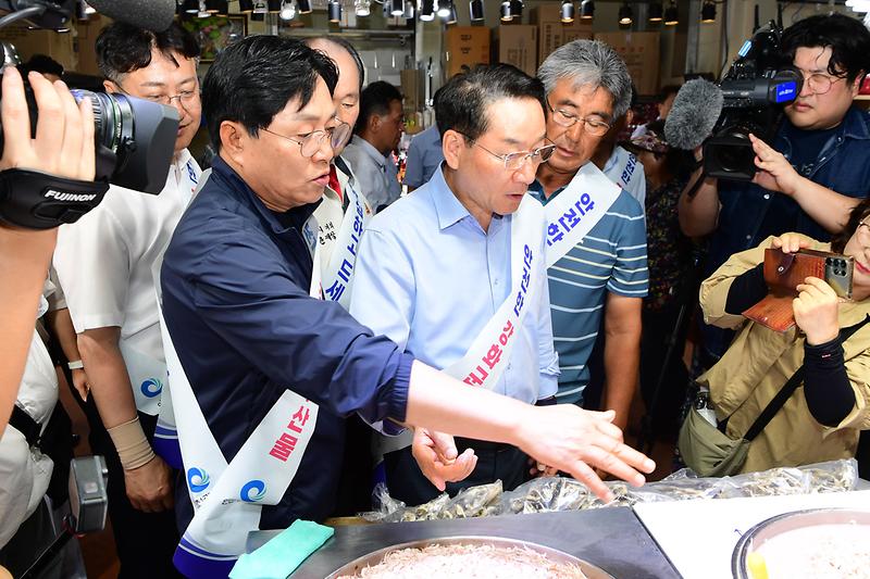 인천시장_강화군_수산시장_방문_(31).jpg 이미지
