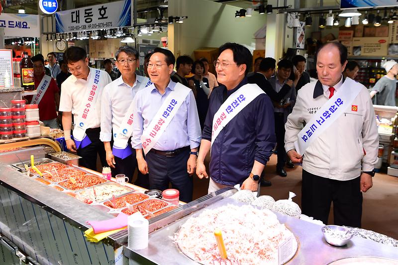 인천시장_강화군_수산시장_방문_(36).jpg 이미지