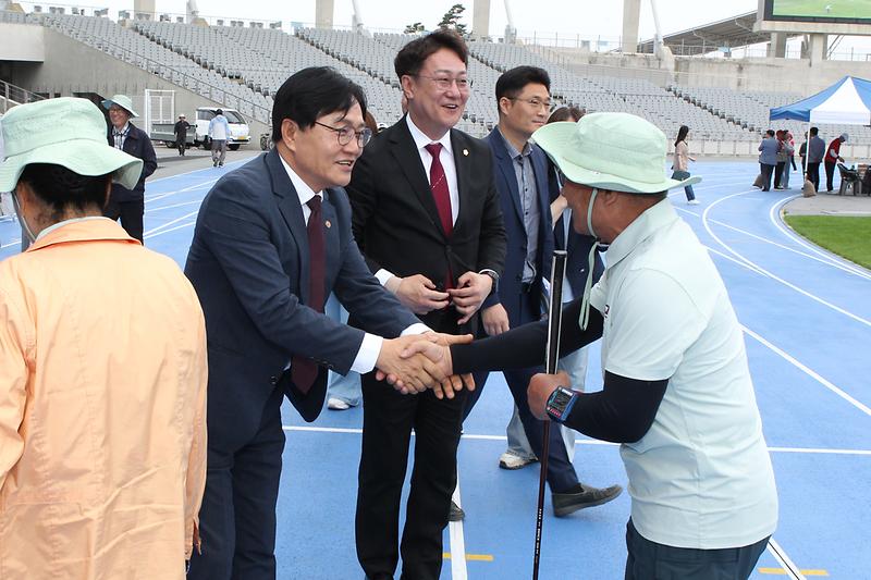 인천시장_기_노인건강체육대회_(3).jpg 이미지