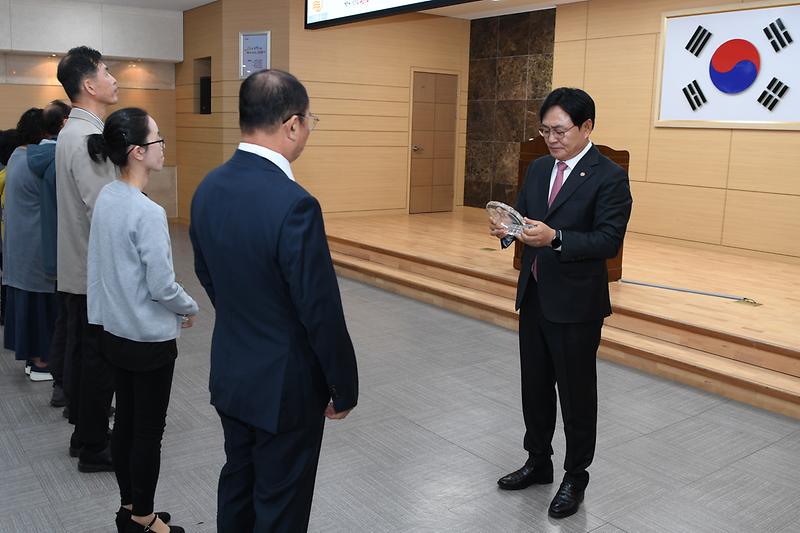 직원조회_(3).jpg 이미지