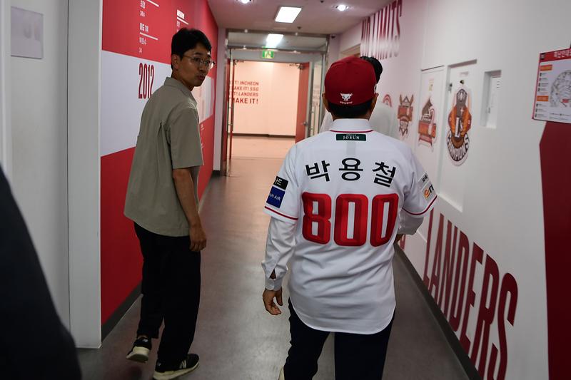 ssg_업무협약식_및_시구_(6).jpg 이미지