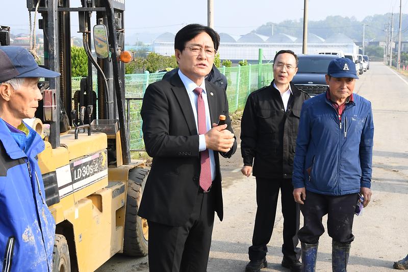 예비못자리_설치현장_격려_(6).jpg 이미지