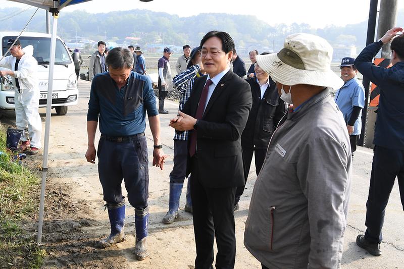 예비못자리_설치현장_격려_(7).jpg 이미지