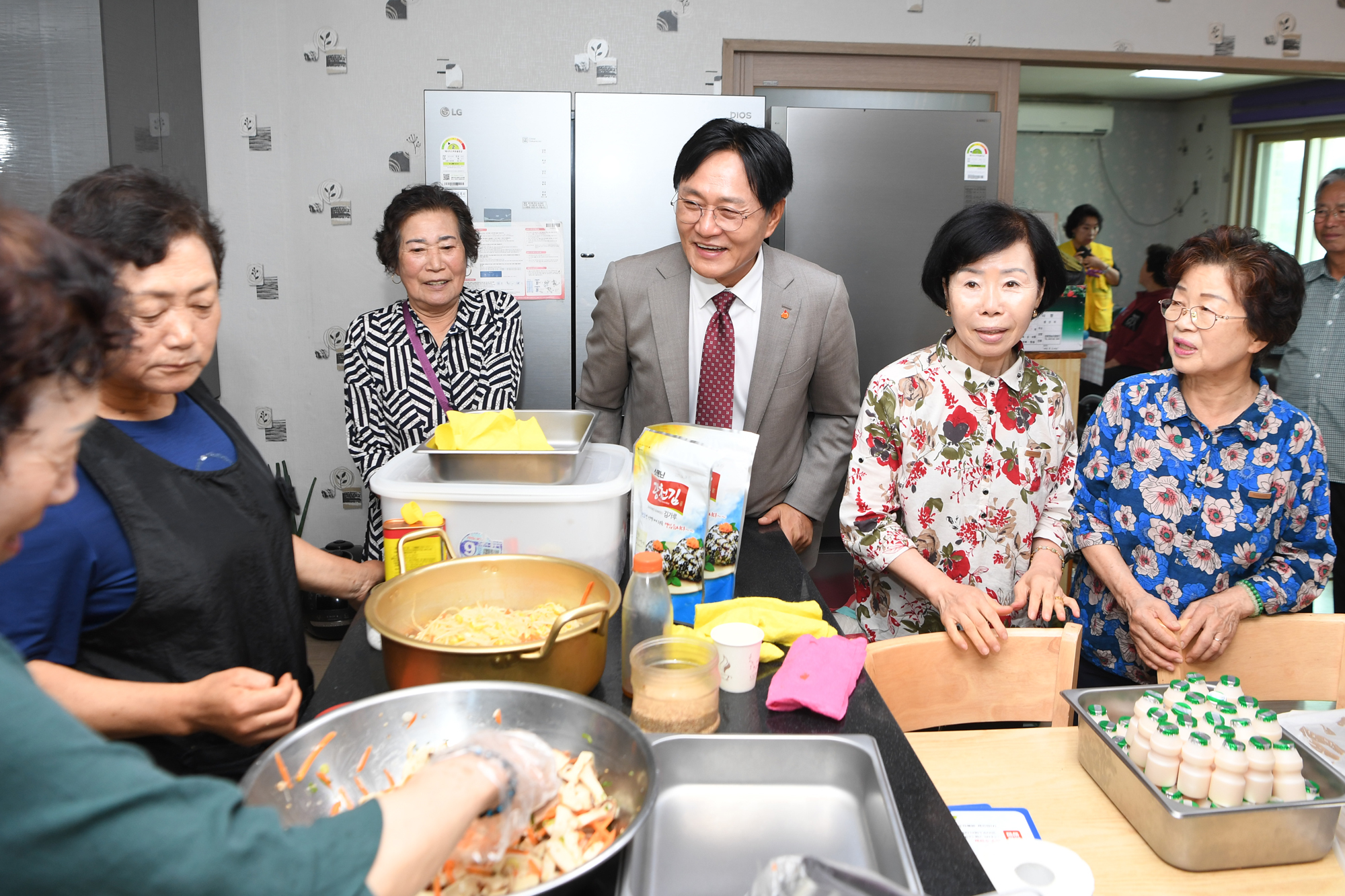  6월_찾아가근_토탈_자원봉사_(3).jpg 이미지