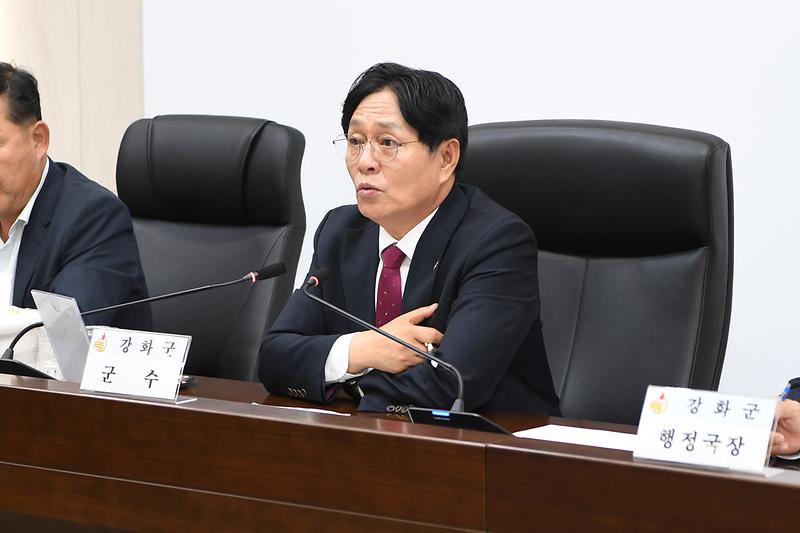10월_중_간부회의_(6).jpg 이미지