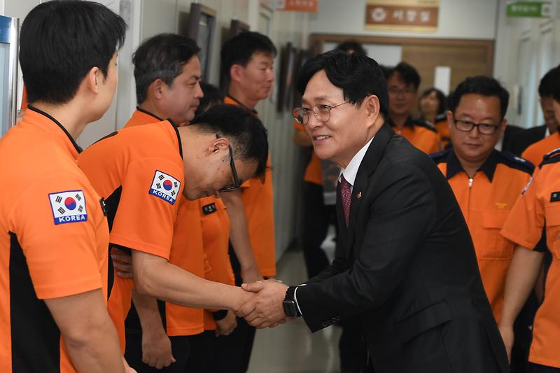 강화소방서_위문금_전달_(6).jpg 이미지