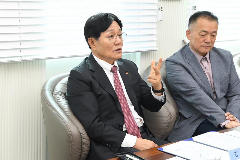 교육혁신_선도지역_지정_신청을_위한_업무협약식_(5).jpg 이미지