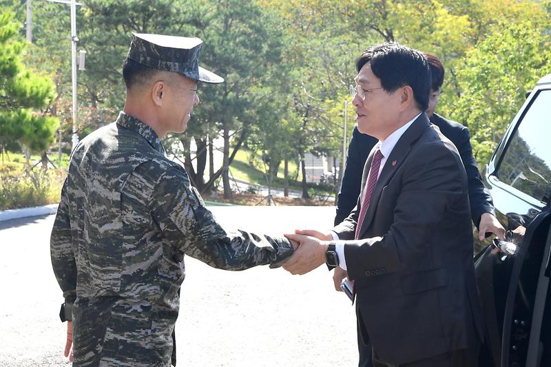 해병대_제2사단_추석_위문_(1).jpg 이미지