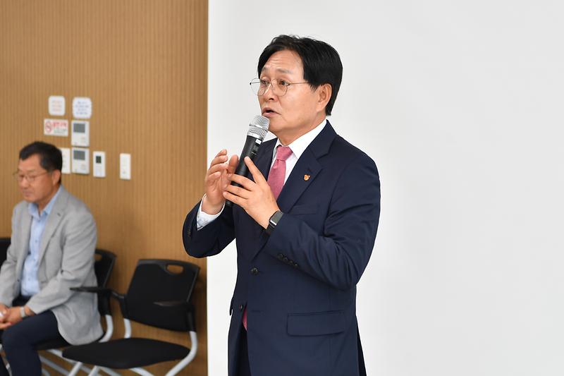 노인인권_및_학대예방_교육_(3).jpg 이미지