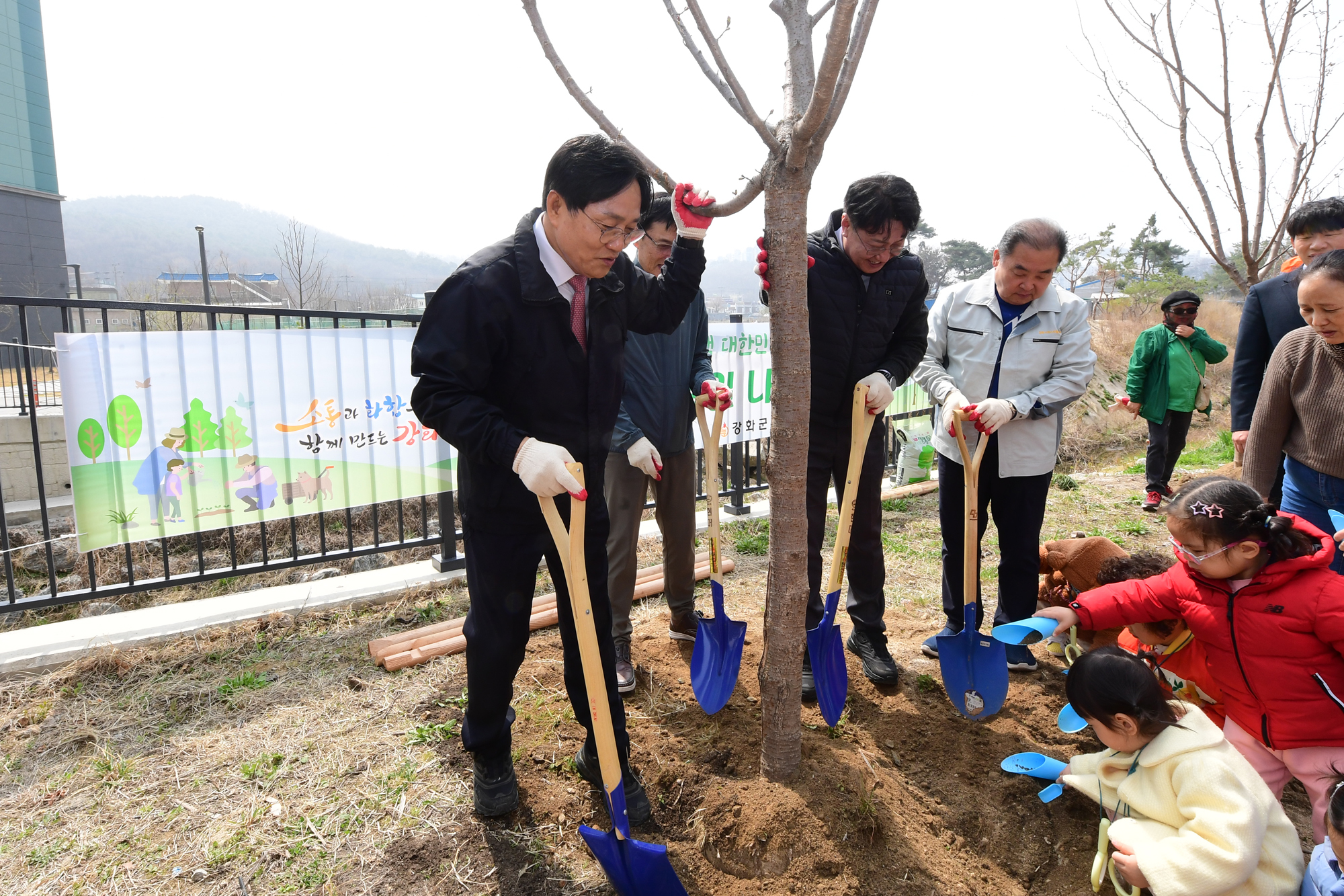  식목일_식목행사_(10).jpg 이미지