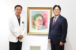 유광상 화백 전시회 개회식 사진