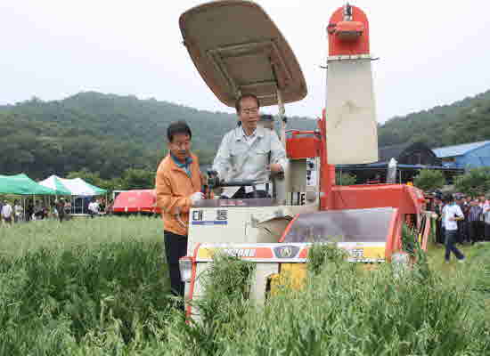 Jo-sa-lyo_Saeng-san_Jae-bae_Yeon-si-hoe_(4)